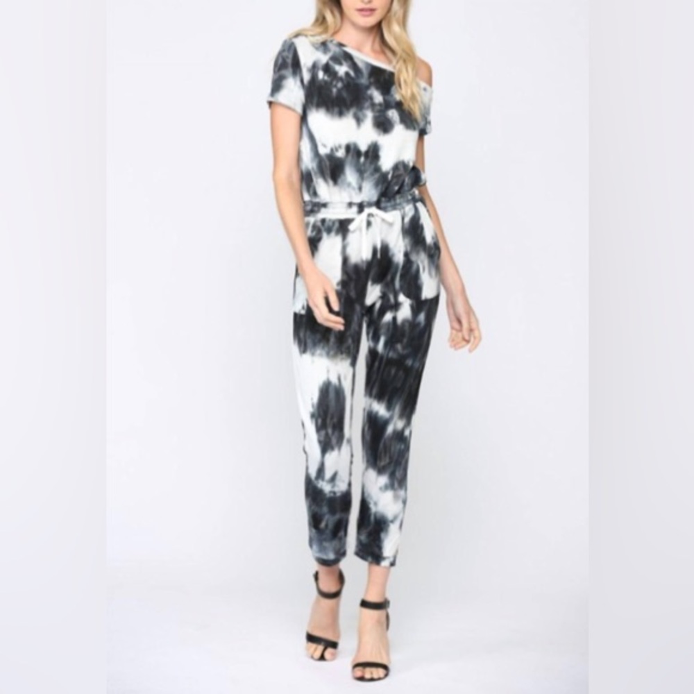 Fate jumpsuit. Size small